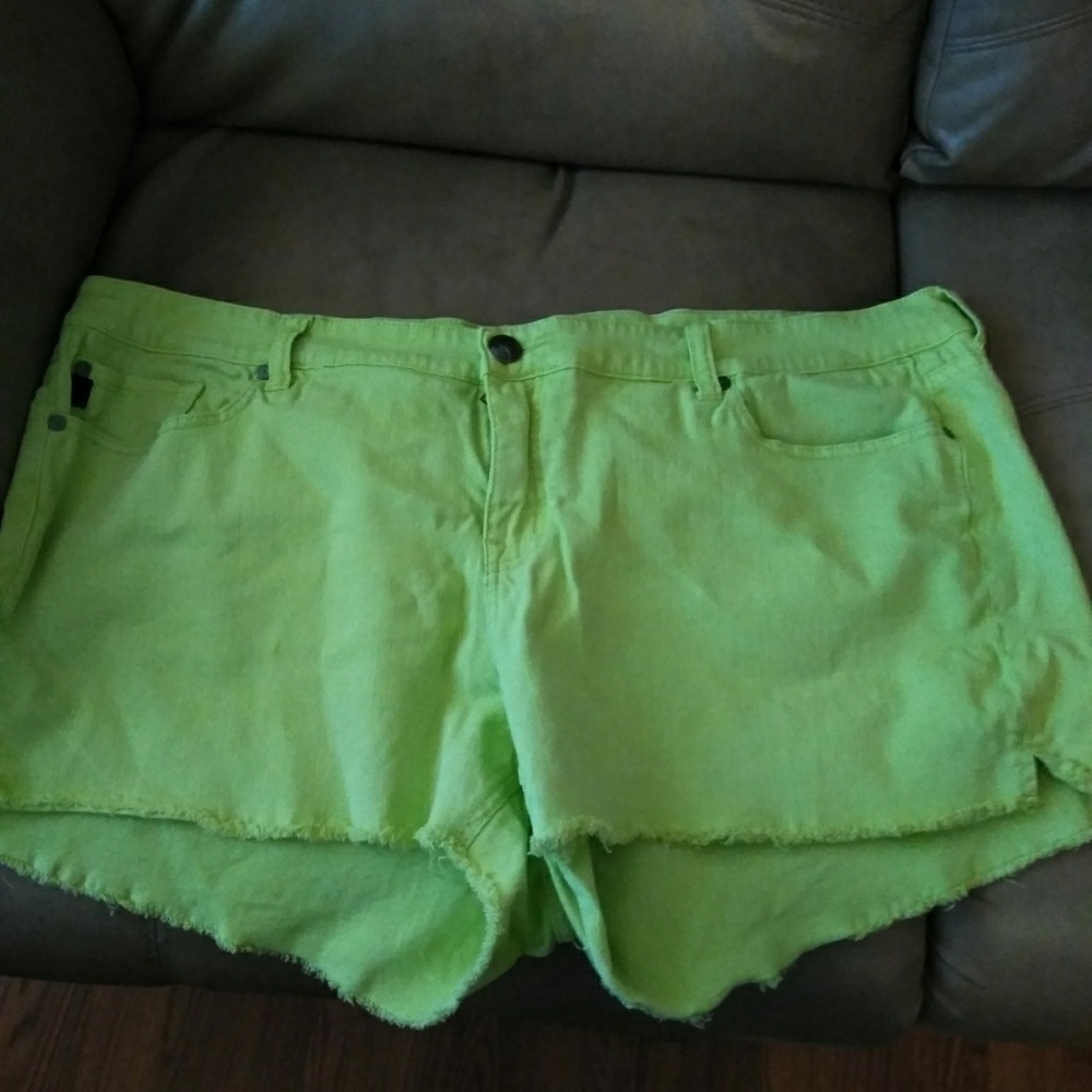 💥BUNDLE SPECIAL💥Torrid Shorts sz 26